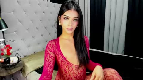 Snapshot of irina_woodshakylishxx chatting on July 18, 4:49 am IRINAA online show from July 18, 4:49 am
