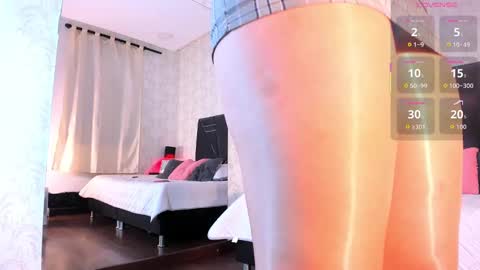 Queen Iris online show from September 12, 9:15 pm