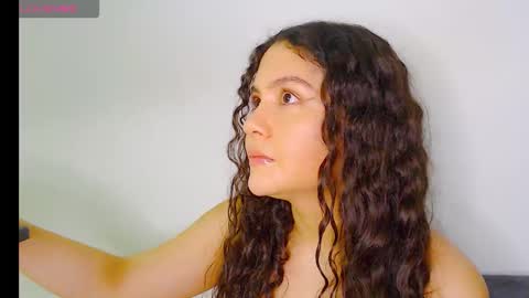 Snapshot of iris_caprice chatting on December 21, 1:35 am Instagram iris caprice online show from December 21, 1:35 am