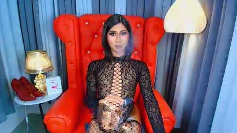 Snapshot of iris_lauren chatting on May 16, 12:18 am Iris online show from May 16, 12:18 am