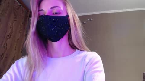 Lily online show from September 26, 4:11 pm