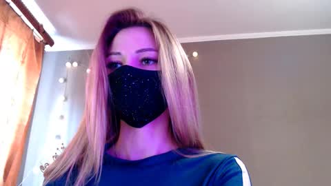 Lily online show from March 14, 1:38 pm