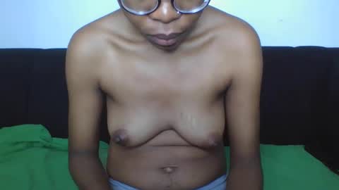 iris_love_2 online show from February 13, 4:32 am