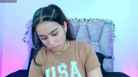 Iris online show from April 4, 4:15 pm