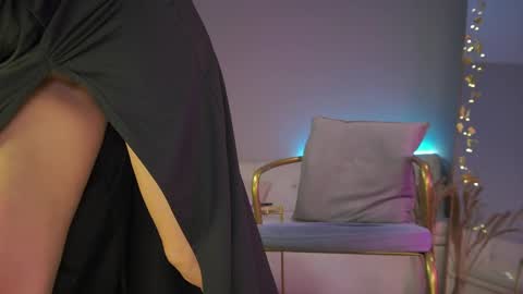 Iris online show from October 25, 1:18 pm