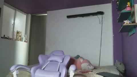 Snapshot of irisbell_ chatting on March 9, 2:54 pm Camilla online show from March 9, 2:54 pm