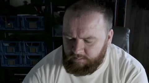 twitter theirishman205 online show from December 26, 11:54 am