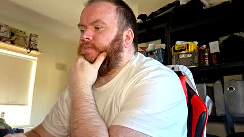 Snapshot of irishdaddy24 chatting on December 15, 2:43 pm twitter theirishman205 online show from December 15, 2:43 pm