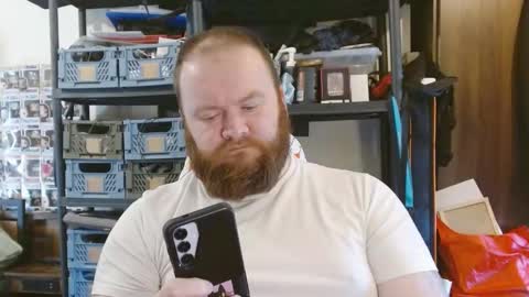 Snapshot of irishdaddy24 chatting on March 28, 3:33 pm twitter theirishman205 online show from March 28, 3:33 pm