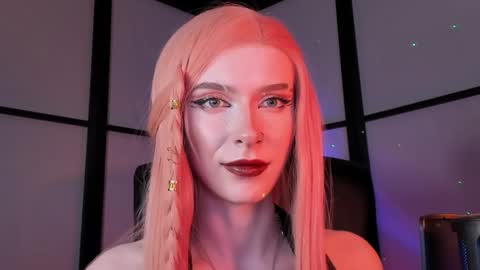 Snapshot of irisice chatting on December 5, 1:06 pm Miss Iris Fansly Miss Iris new inst. online show from December 5, 1:06 pm