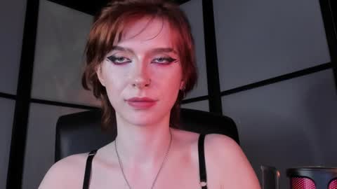 Snapshot of irisice chatting on December 10, 3:33 pm Miss Iris Fansly Miss Iris new inst. online show from December 10, 3:33 pm