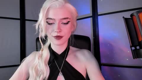 Snapshot of irisice chatting on January 26, 8:23 pm Miss Iris Fansly Miss Iris new inst. online show from January 26, 8:23 pm