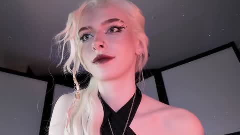 Snapshot of irisice chatting on January 26, 11:29 pm Miss Iris Fansly Miss Iris new inst. online show from January 26, 11:29 pm