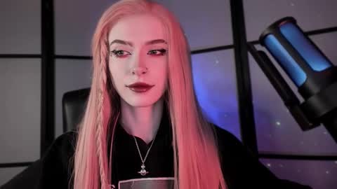 Snapshot of irisice chatting on February 9, 5:29 am Miss Iris Fansly Miss Iris new inst. online show from February 9, 5:29 am