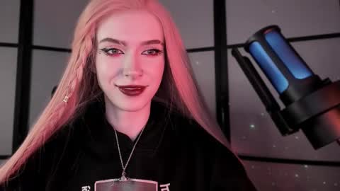 Snapshot of irisice chatting on February 9, 8:33 am Miss Iris Fansly Miss Iris new inst. online show from February 9, 8:33 am