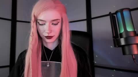 Snapshot of irisice chatting on February 16, 12:52 am Miss Iris Fansly Miss Iris new inst. online show from February 16, 12:52 am