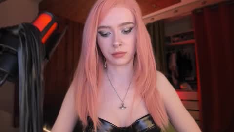 Snapshot of irisice chatting on November 27, 6:43 pm Miss Iris Fansly Miss Iris new inst. online show from November 27, 6:43 pm