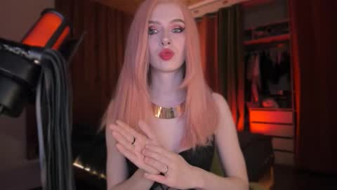 Snapshot of irisice chatting on December 5, 9:00 pm Miss Iris Fansly Miss Iris new inst. online show from December 5, 9:00 pm