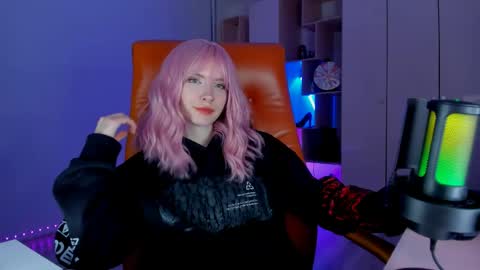 Snapshot of irisice chatting on April 25, 7:11 pm Miss Iris Fansly Miss Iris new inst. online show from April 25, 7:11 pm