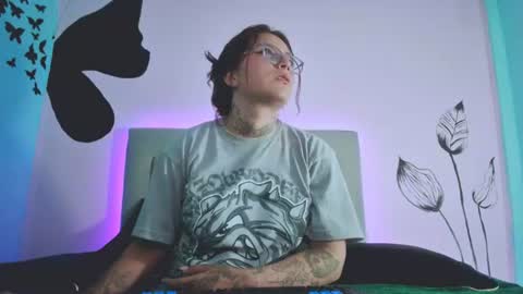 iriss_cardenas online show from June 16, 8:33 pm