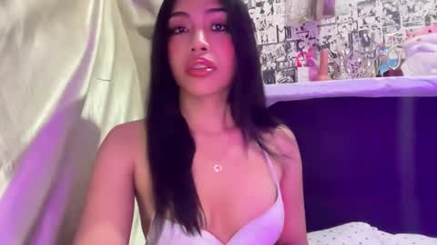 Snapshot of iriss_fox chatting on October 11, 10:08 pm iriss_fox online show from October 11, 10:08 pm