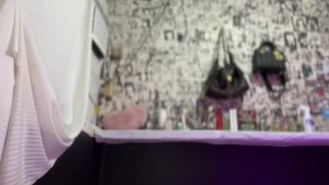 iriss_fox online show from April 12, 8:41 am