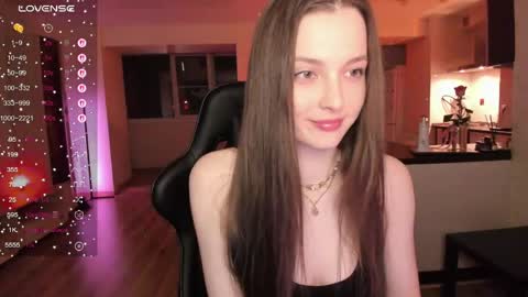 irisskiss online show from May 29, 7:45 pm