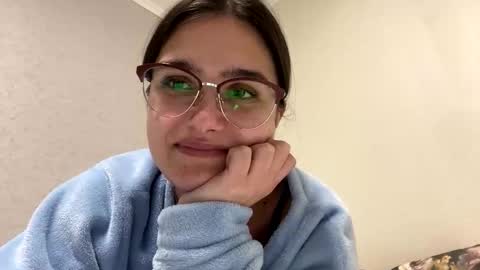 irisss31 online show from January 9, 8:21 pm