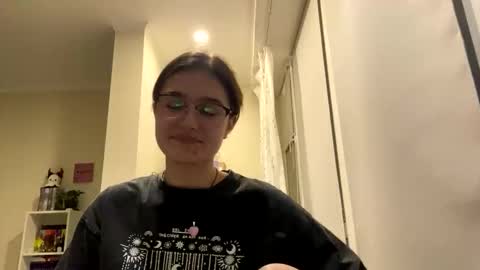 irisss31 online show from May 21, 6:48 pm