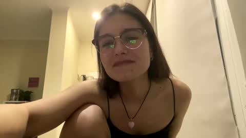 irisss31 online show from May 23, 6:45 pm