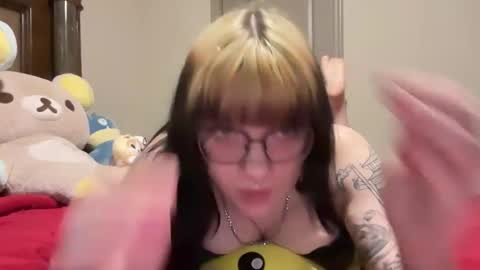 irissweets online show from January 7, 1:52 am