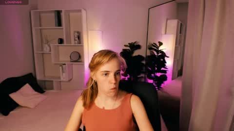 Snapshot of irmaronn chatting on June 3, 10:18 am Irma online show from June 3, 10:18 am