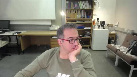 Snapshot of ironchrome chatting on October 28, 7:12 am IronChrome online show from October 28, 7:12 am