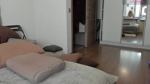 ironhulk22 online show from January 13, 11:41 am