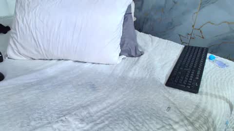 Snapshot of irresistiblemilf chatting on December 15, 6:04 pm Sandy online show from December 15, 6:04 pm