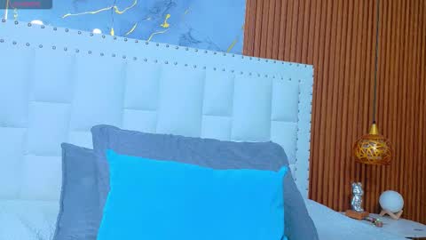 Snapshot of irresistiblemilf chatting on September 15, 12:27 pm Sandy online show from September 15, 12:27 pm