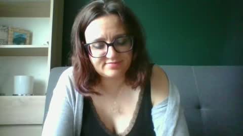 Paris online show from June 15, 5:31 am