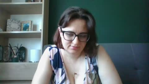 Paris online show from July 22, 5:32 am