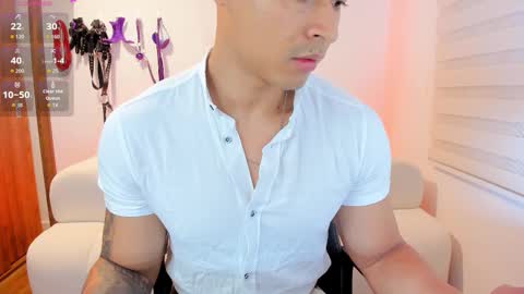 Snapshot of irvinepassion chatting on February 28, 9:43 am WILL ANDREW online show from February 28, 9:43 am