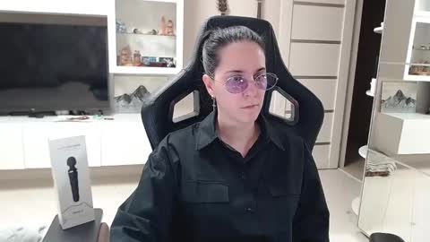 Irwi Tomboy online show from January 31, 3:52 am