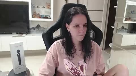 Irwi Tomboy online show from March 7, 10:21 pm