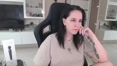 Irwi Tomboy online show from March 11, 12:28 pm