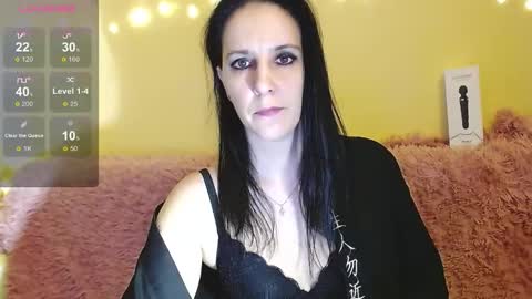 Irwi Tomboy online show from November 21, 1:21 pm