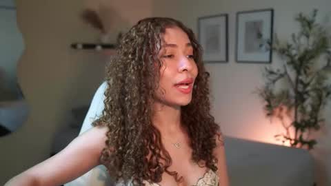 isa_____ online show from March 19, 2:15 am