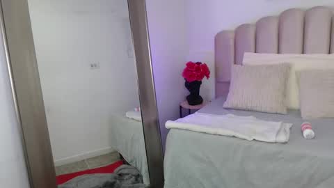 isa_bigass online show from November 2, 5:32 am