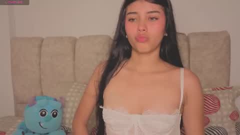 Isa Dolly online show from June 10, 9:35 pm