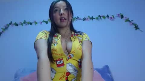 isa_jones1 online show from February 2, 6:26 am