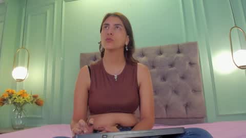 Isabella online show from March 7, 12:45 pm