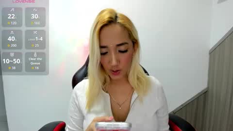 isa_klein online show from February 25, 12:59 pm