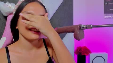 Snapshot of isa_kolins chatting on February 4, 6:36 pm isa_kolins online show from February 4, 6:36 pm